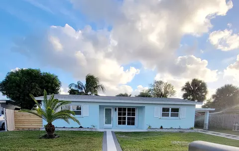 149 Longfellow Dr, Palm Springs, FL 33461
