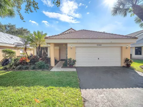 9720 NW 18th Dr, Plantation, FL 33322