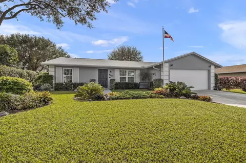 119 Seagull Ct, Royal Palm Beach, FL 33411