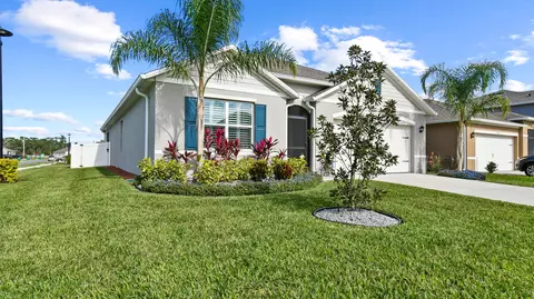 1402 Winter Gray Cir, Deltona, FL 32738