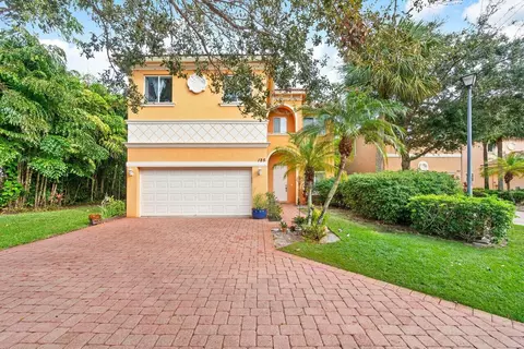 125 Two Pine Dr, Greenacres, FL 33413