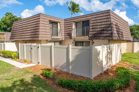 7208 72nd Way, West Palm Beach, FL 33407