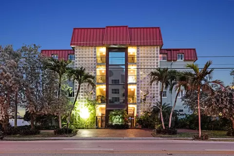 180 SE 20th Ave #302, Deerfield Beach, FL 33441