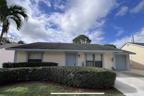 5944 Ithaca Cir, Lake Worth, FL 33463
