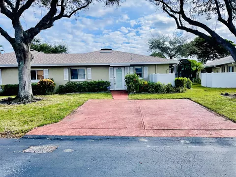 18744 Candlewick Dr, Boca Raton, FL 33496