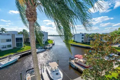 1950 SW Palm City Rd #11-301, Stuart, FL 34994