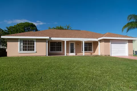 431 SE Lancaster Ave, Port Saint Lucie, FL 34984