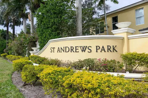 6268 NW Helmsdale Way, Port Saint Lucie, FL 34983