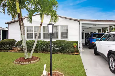 8581 Mary Ann Ln, Port Saint Lucie, FL 34952