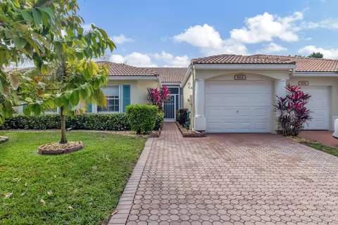 6112 Petunia Rd, Delray Beach, FL 33484