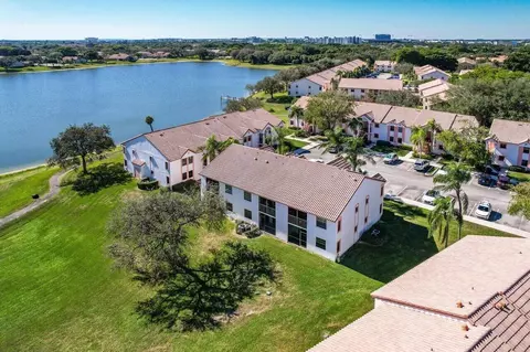 320 Norwood Ter #N213, Boca Raton, FL 33431