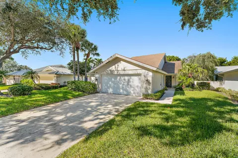 337 Ridge Rd, Jupiter, FL 33477