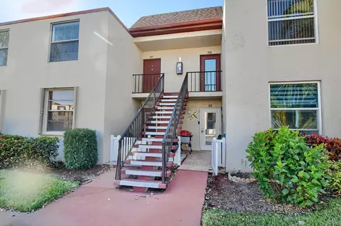 12 Willowbrook Ln #207, Delray Beach, FL 33446