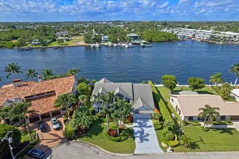 49 Spanish River Dr, Ocean Ridge, FL 33435