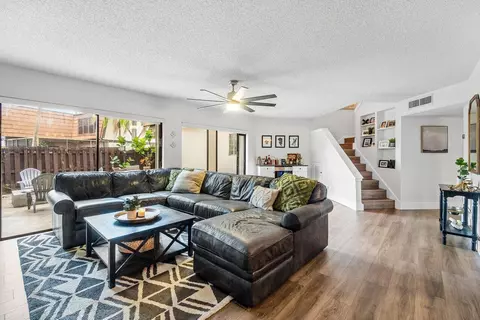 112 Weybridge Cir #D, Royal Palm Beach, FL 33411
