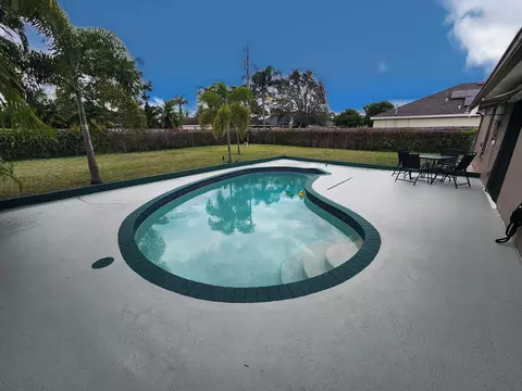 1067 SW Paar Dr, Port Saint Lucie, FL 34953