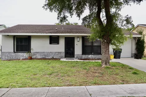 5905 Triphammer Rd, Lake Worth, FL 33463