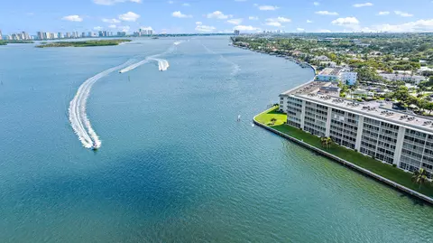 44 Yacht Club Dr #209, North Palm Beach, FL 33408