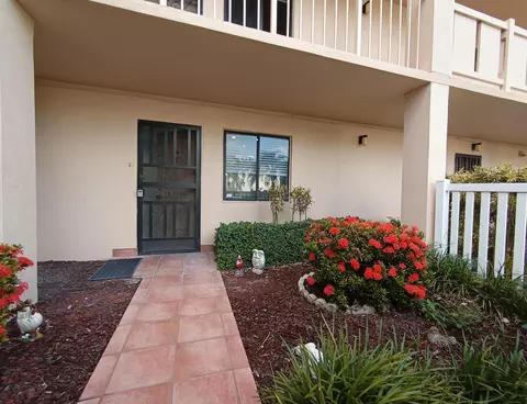 7076 Huntington Ln #105, Delray Beach, FL 33446
