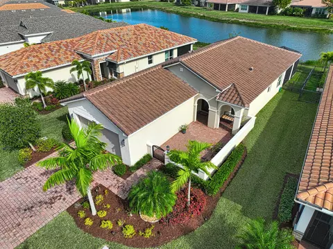 9645 SW Forestwood Ave, Port Saint Lucie, FL 34987