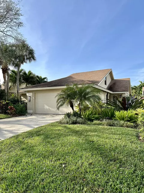 144 Sand Pine Dr, Jupiter, FL 33477