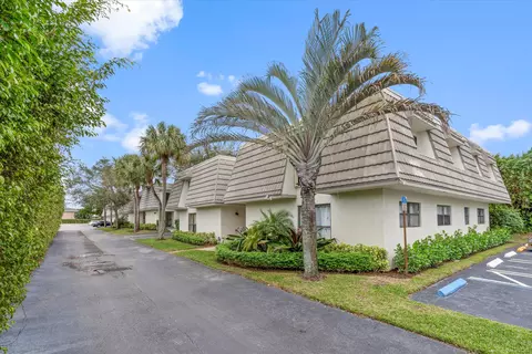 1220 Homewood Blvd #202-B, Delray Beach, FL 33445