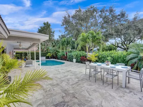 5231 Deerhurst Crescent Cir, Boca Raton, FL 33486