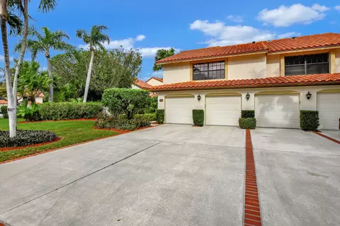 7781 La Mirada Dr, Boca Raton, FL 33433