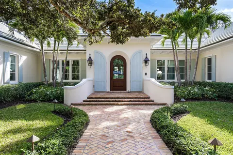 826 Sandfly Ln, Vero Beach, FL 32963
