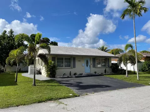 7002 NW 76th Dr, Tamarac, FL 33321
