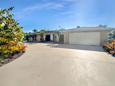 5800 Eagle Dr, Fort Pierce, FL 34951
