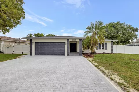 8108 NW 67th Ave, Tamarac, FL 33321
