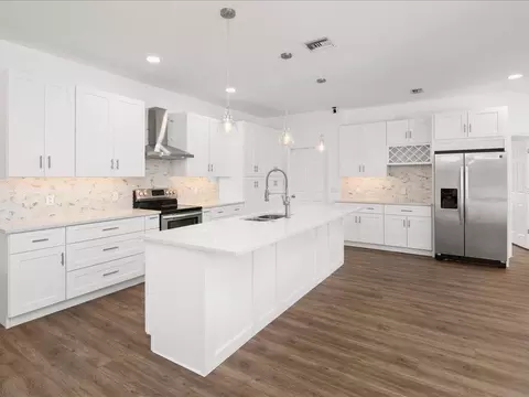 4565 SW 7th Ave, Naples, FL 34119