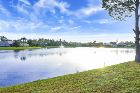 486 SW Deer Run, Port Saint Lucie, FL 34953