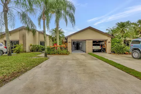 202 Meander Cir, Royal Palm Beach, FL 33411
