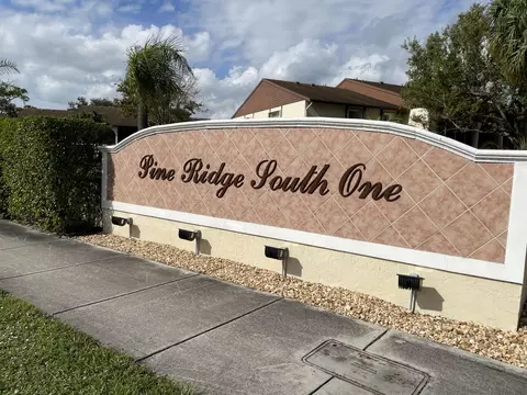 132 Lake Pine Cir #B-1, Greenacres, FL 33463