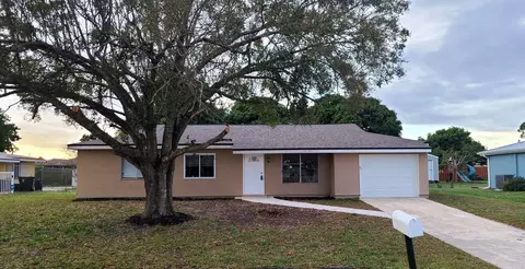362 SW Cherryhill Rd, Port Saint Lucie, FL 34953
