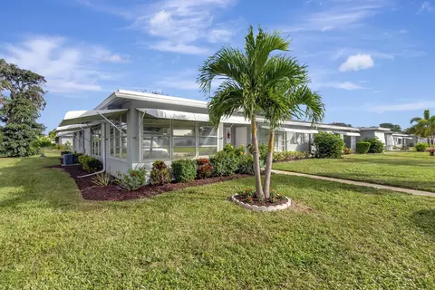 715 High Point Blvd N #A, Delray Beach, FL 33445