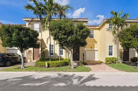 481 Lauren Pine Pl, Boynton Beach, FL 33435