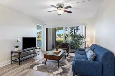 12830 Briarlake Dr #103, Palm Beach Gardens, FL 33418