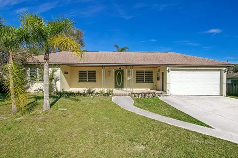 2614 Shady Ln, Titusville, FL 32796