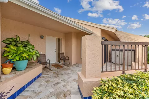 10812 Waterberry Dr, Boca Raton, FL 33498