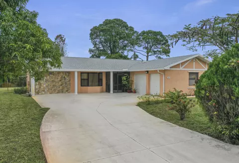 197 NW Peach St, Port Saint Lucie, FL 34983