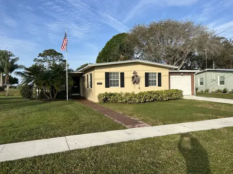 3208 SE Monte Vista St, Port Saint Lucie, FL 34952