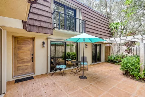 408 4th Ln, Palm Beach Gardens, FL 33418