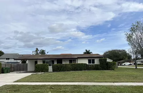 432 Gulfstream Rd, Palm Springs, FL 33461