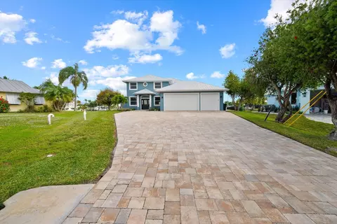 1673 SW Boatswain Pl, Palm City, FL 34990