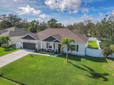 1926 SW Ember St, Port Saint Lucie, FL 34953