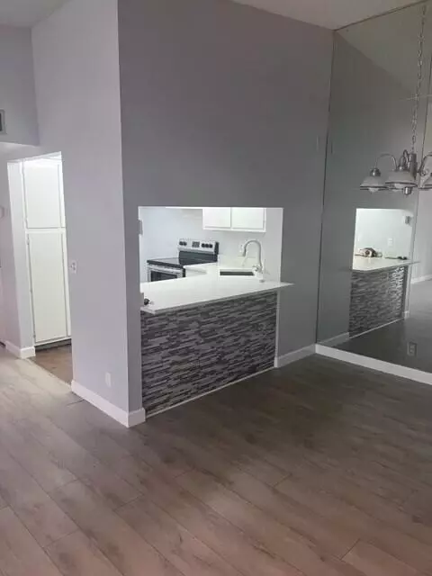 1009 Green Pine Blvd #G3, West Palm Beach, FL 33409