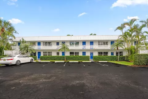 2929 SE Ocean Blvd #J2, Stuart, FL 34996